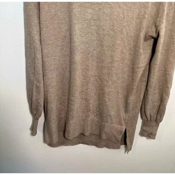 Loft Women’s Size Large Turtleneck Sweater Beige Tan Ribbed Neck Step Hem Long - Picture 4 of 12